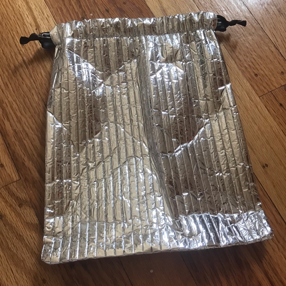 MAC Cosmetics Silver Drawstring Bag - Picture 2 of 2